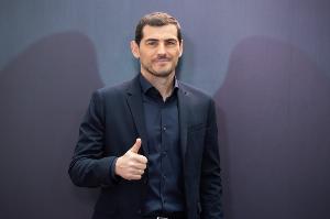 卡西：没有任何竞选团队联系我，作为皇马会员和球迷也在观望中