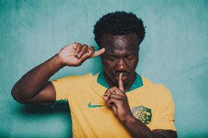 励志！伊兰昆达一家是布隆迪难民，他在澳洲长大有2个哥哥5个妹妹