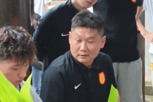 铜梁龙将士在安居古城体验端午民俗，刘建业包粽子恩加德乌打糍粑