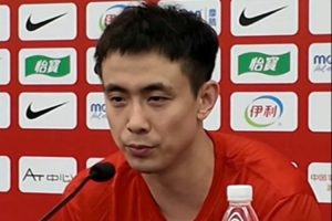 赵继伟：今天做得不够 给对方很多切入和空位机会 要看录像找问题