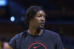 Iko：火箭可能交易芬尼-史密斯 后者在联盟中引起了相当多的兴趣