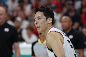 媒体人：河村勇辉在步行者开练 人家啥也没耽误 日本还把我们赢了